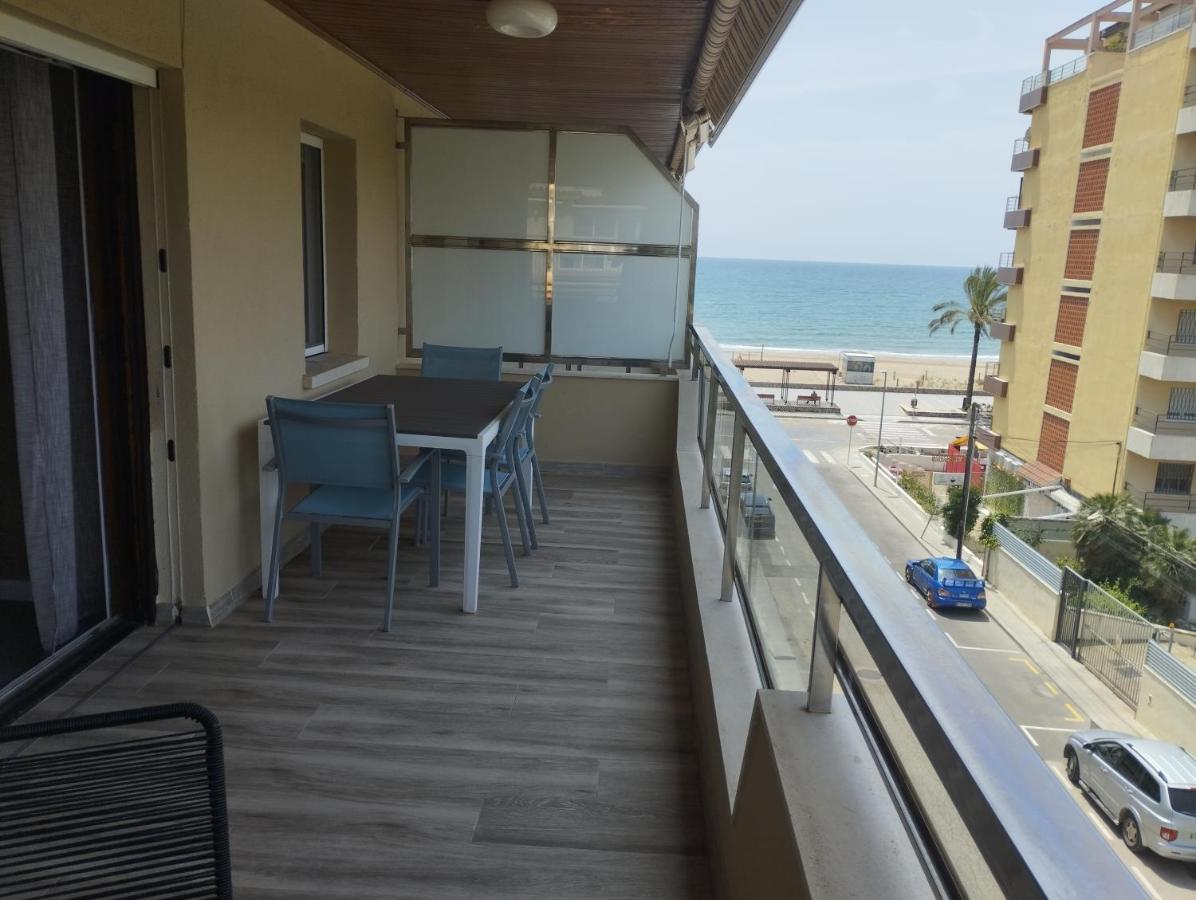Atico Frente Al Mar Con Parking Para 5 Personas Calafell Exterior photo