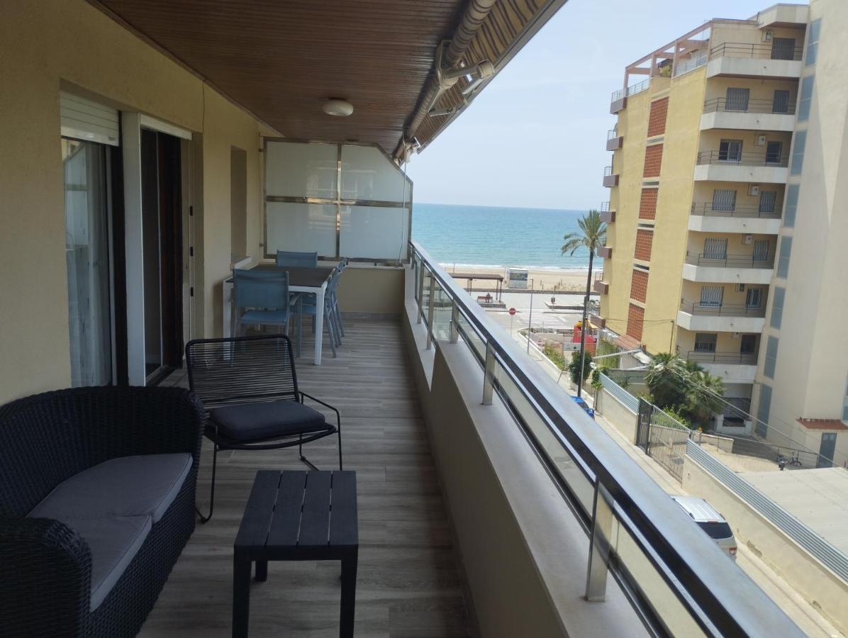 Atico Frente Al Mar Con Parking Para 5 Personas Calafell Exterior photo