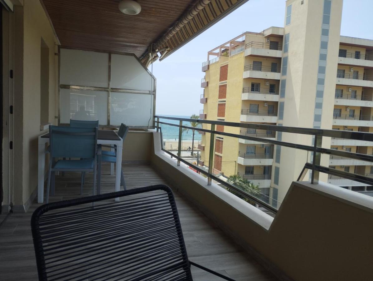 Atico Frente Al Mar Con Parking Para 5 Personas Apartment Calafell Exterior photo