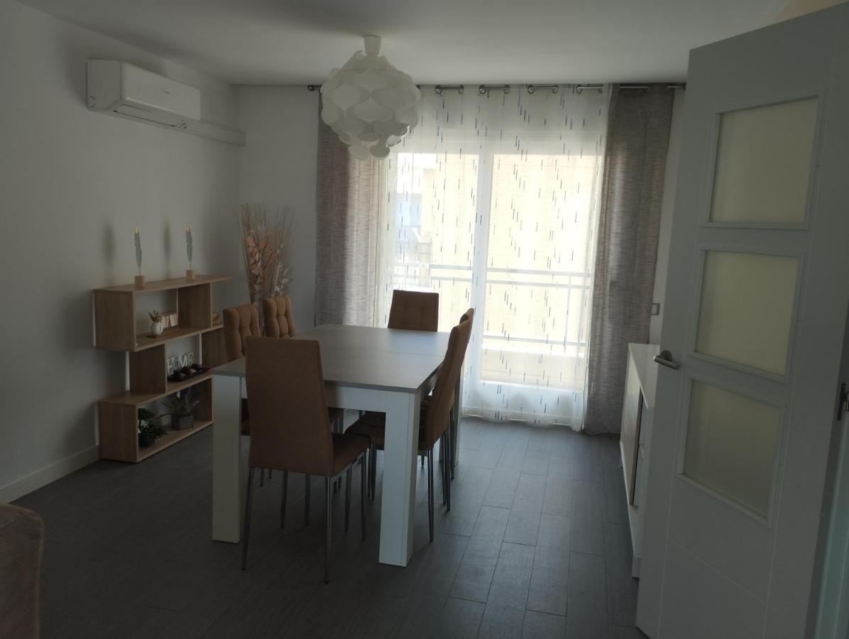Atico Frente Al Mar Con Parking Para 5 Personas Calafell Exterior photo